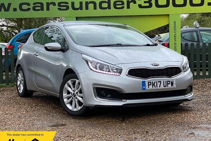 Silver Used 2017 Kia ProCeed Hatchback | £4,350 (Fair price) - Image 1/1