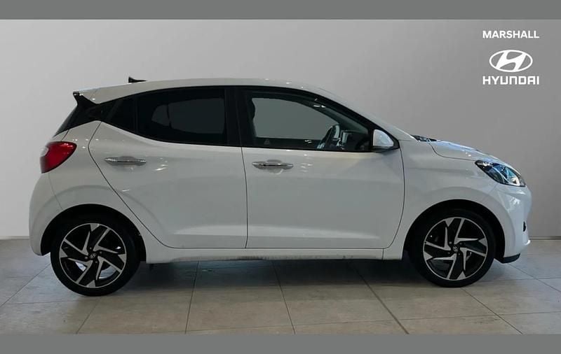 Used Hyundai i10 Premium 84 HP (61 kW) 2023 Atlas white  Hatchback