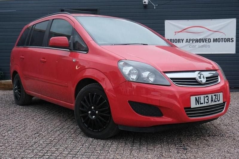 Red Used 2013 Vauxhall Zafira MPV | £1,999 (Good price) - Image 1/4