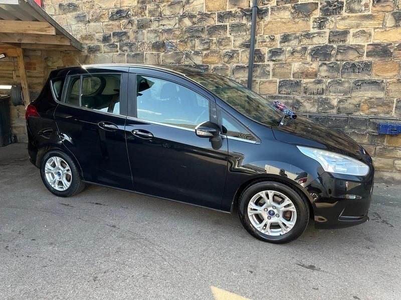Black Used 2014 Ford B-MAX Zetec MPV | £4,290 (Good price) - Image 1/4