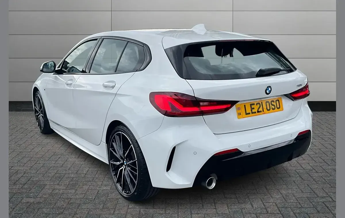 Used BMW 118 M Sport 134 HP (98 kW) 2021 White Hatchback