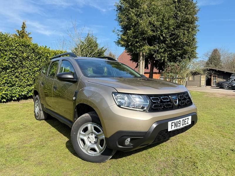 Used Dacia Duster Essentiel 115 HP (84 kW) 2019 Beige SUV