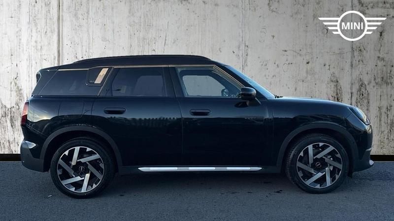 Used Mini Countryman 215 HP (158 kW) 2025 Black SUV