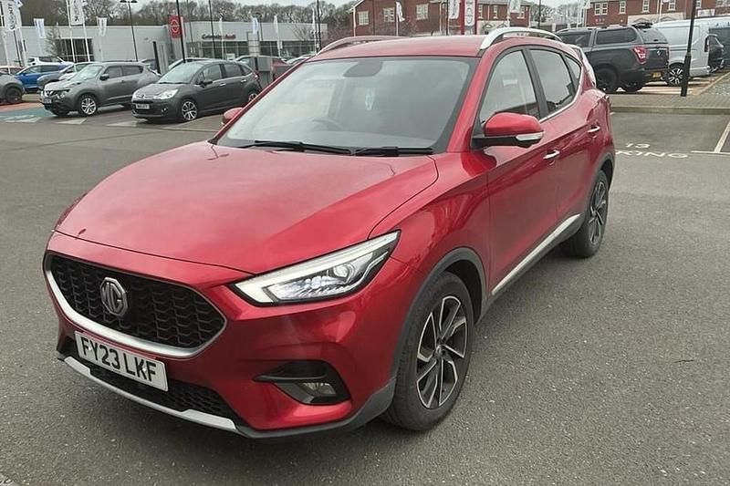 Used MG ZS Exclusive 111 HP (81 kW) 2023 Red SUV