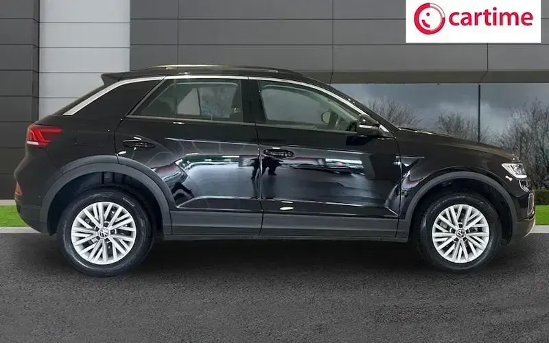 Used VW T-Roc Life 150 HP (110 kW) 2025 SUV