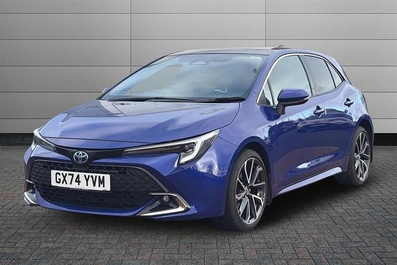 Used Toyota Corolla 140 HP (102 kW) 2024 Obsidian blue Hatchback