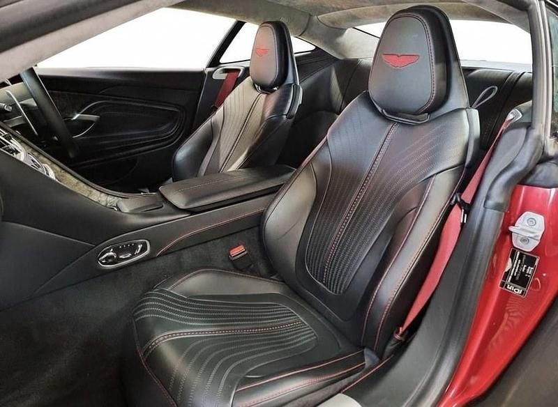 Used Aston Martin DB11 510 HP (375 kW) 2018 Red Coupe