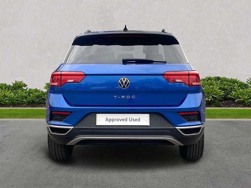 Usado VW T-Roc Design 115 HP (84 kW) 2021 Azul SUV
