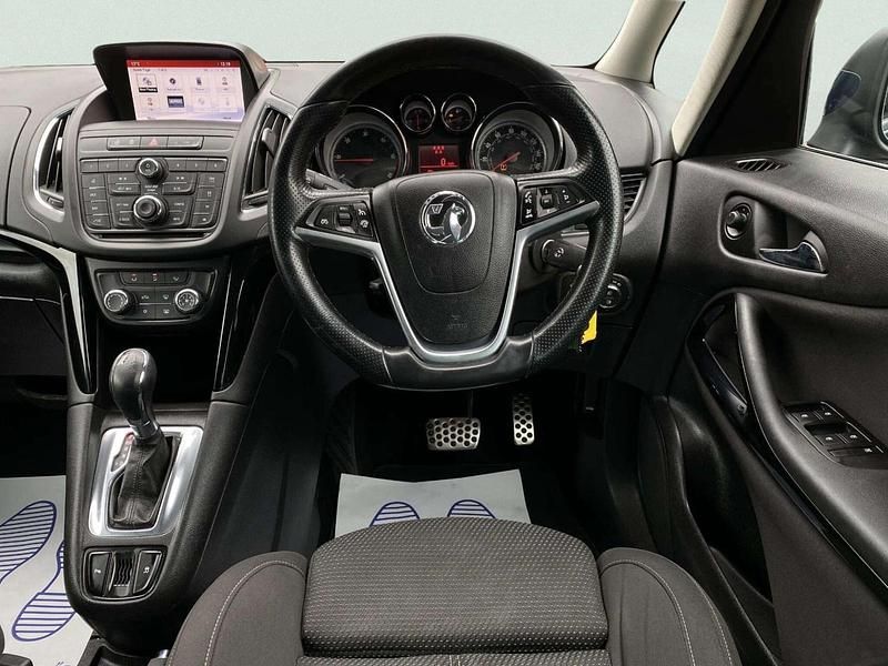 Used Vauxhall Zafira Tourer SRi 170 HP (125 kW) 2016 Blue MPV