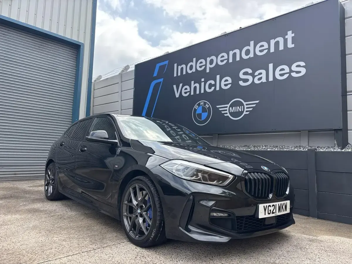 Used BMW 120 M Sport 190 HP (139 kW) 2021 Black Hatchback