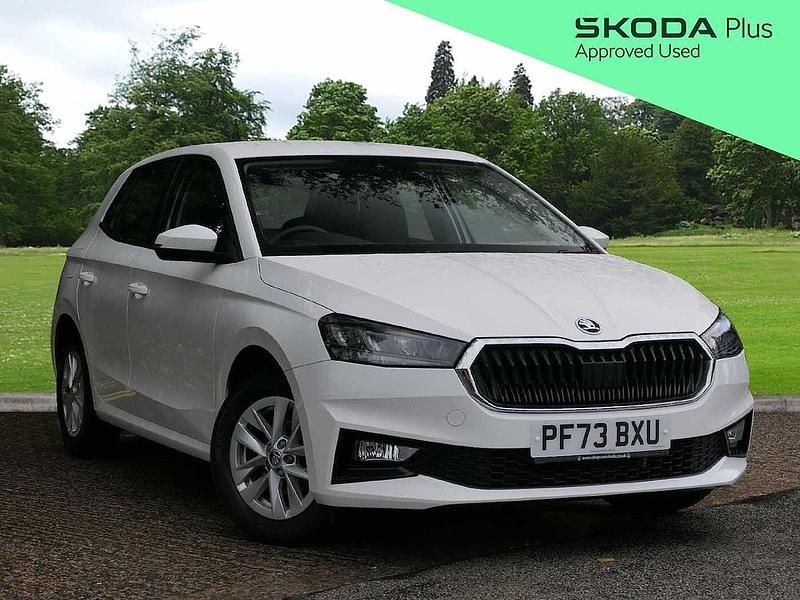 Candy white Used 2024 Skoda Fabia Comfort Hatchback | £14,495 (Fair price) - Image 1/4