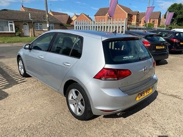 Used VW Golf VII Edition 125 HP (91 kW) 2016 Silver Hatchback