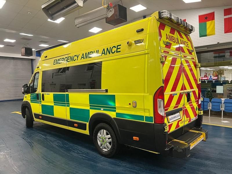 Used Fiat Ducato 176 HP (129 kW) 2019 Yellow Van