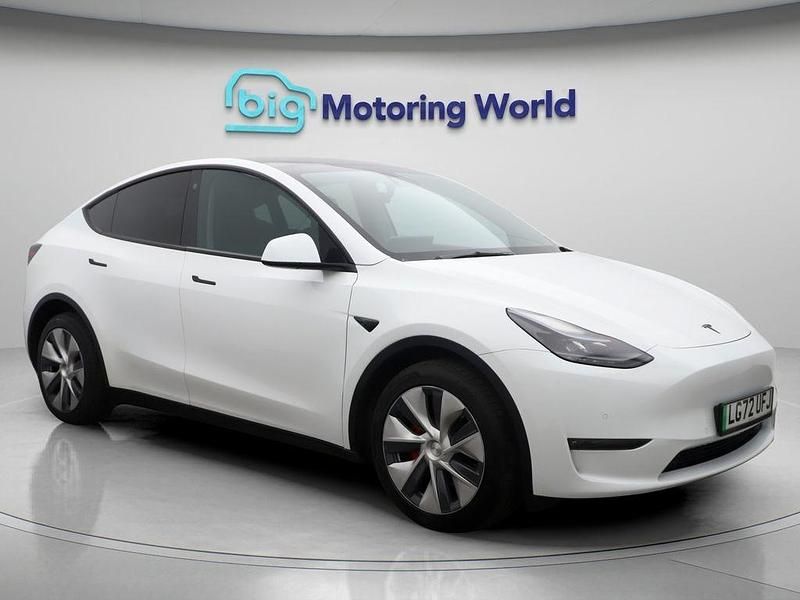 White Used 2022 Tesla Model Y Long Range AWD SUV | £23,300 (Good price) - Image 1/4