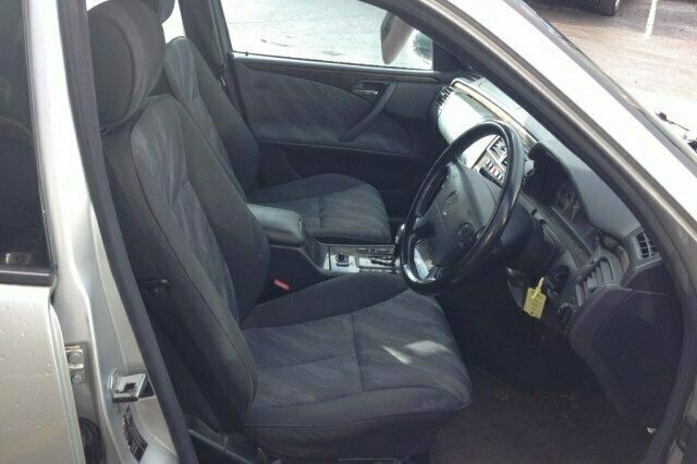 Usado Mercedes E240 Avantgarde 2000 Carrinha