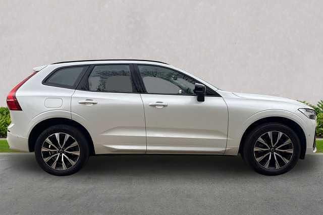 Used Volvo XC60 Plus 197 HP (144 kW) 2022 White SUV