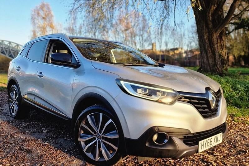 Silver Used 2016 Renault Kadjar Signature SUV | £5,499 (Fair price) - Image 1/1