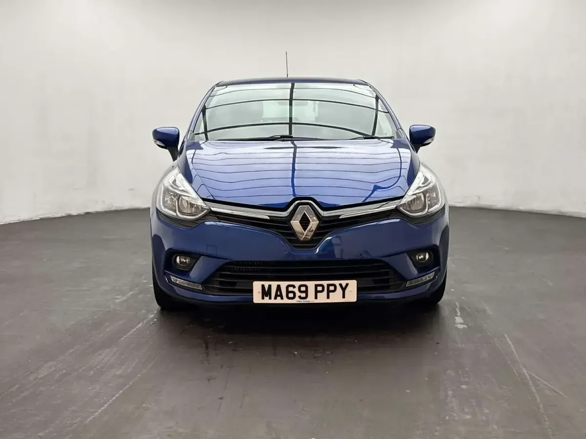 Used Renault Clio Iconic 90 HP (66 kW) 2019 Blue Hatchback