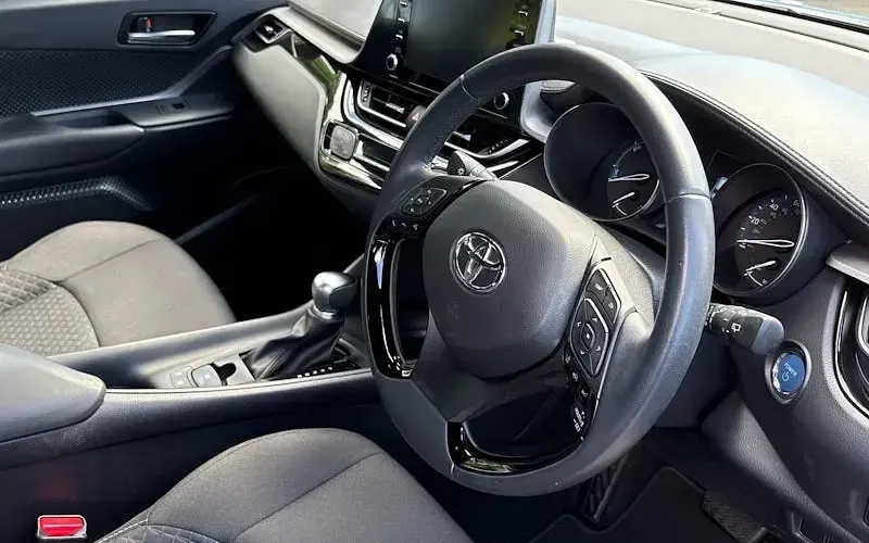 Used Toyota C-HR 122 HP (89 kW) 2023 Black SUV