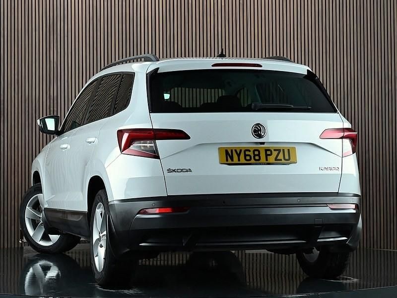 Used Skoda Karoq SE 150 HP (110 kW) 2019 White SUV