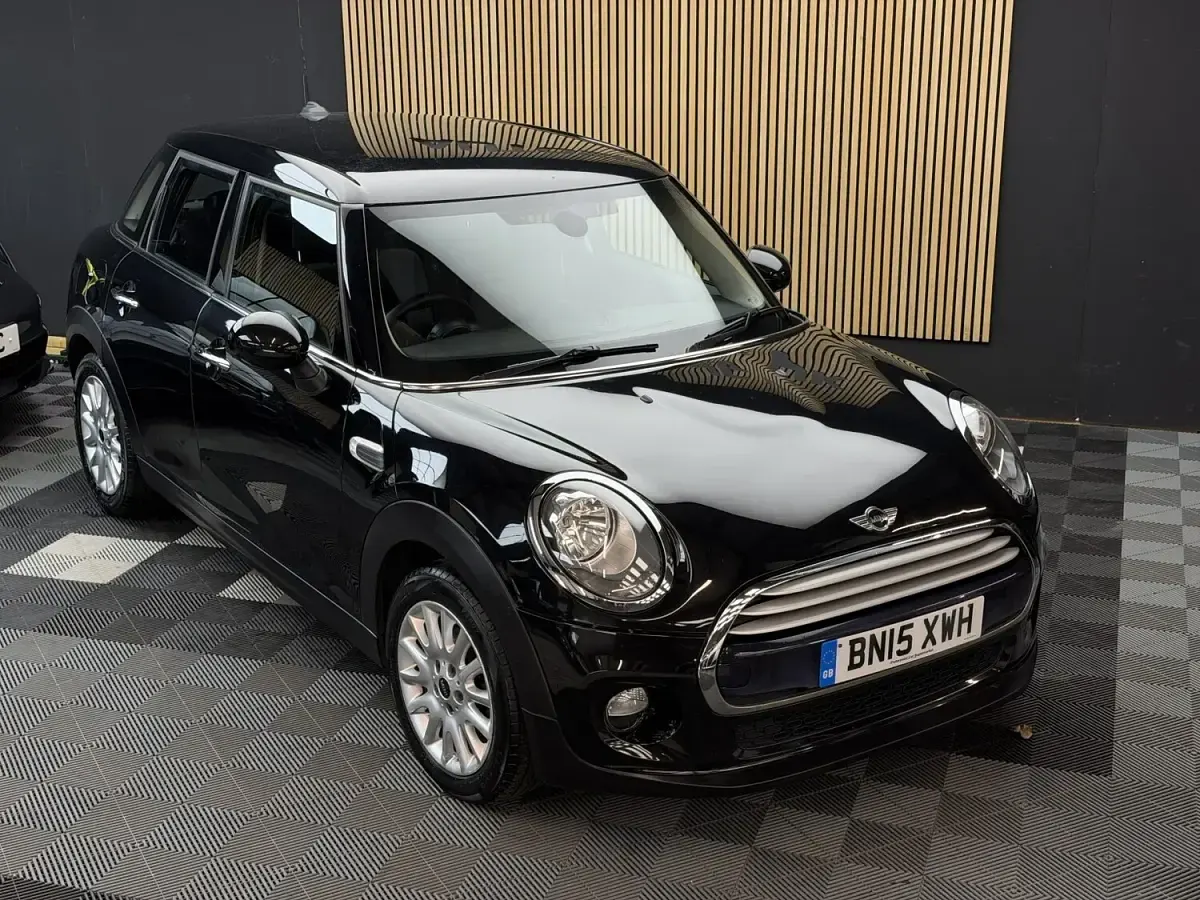 Used Mini Cooper D Hatch 116 HP (85 kW) 2015 Black Hatchback
