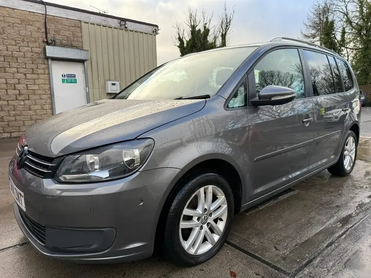 Used VW Touran SE 105 HP (77 kW) 2014 Grey MPV