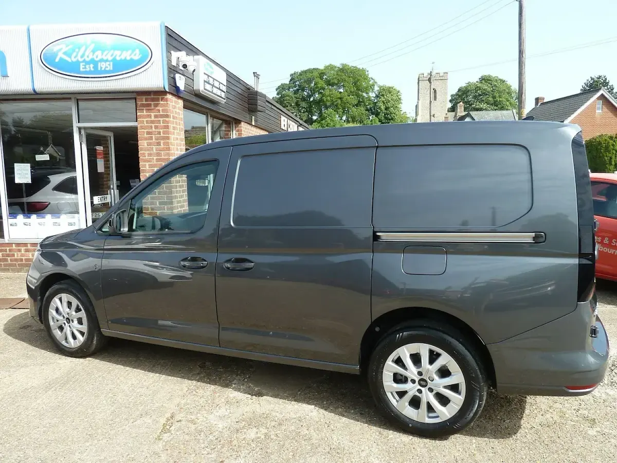 Used Ford Transit Connect Limited 122 HP (89 kW) 2025 Grey MPV
