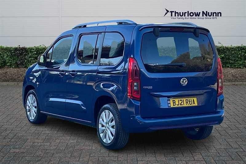 Used Vauxhall Combo Elite 130 HP (95 kW) 2021 Blue MPV