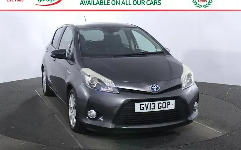 Used Toyota Yaris 101 HP (74 kW) 2013 Hatchback