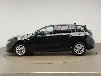 Begagnad Vauxhall Astra Design Edition 110 HK (80 kW) 2023 Svart Halvkombi