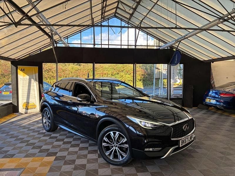 Black Used 2017 Infiniti QX30 Premium SUV | £11,995 - Image 1/3