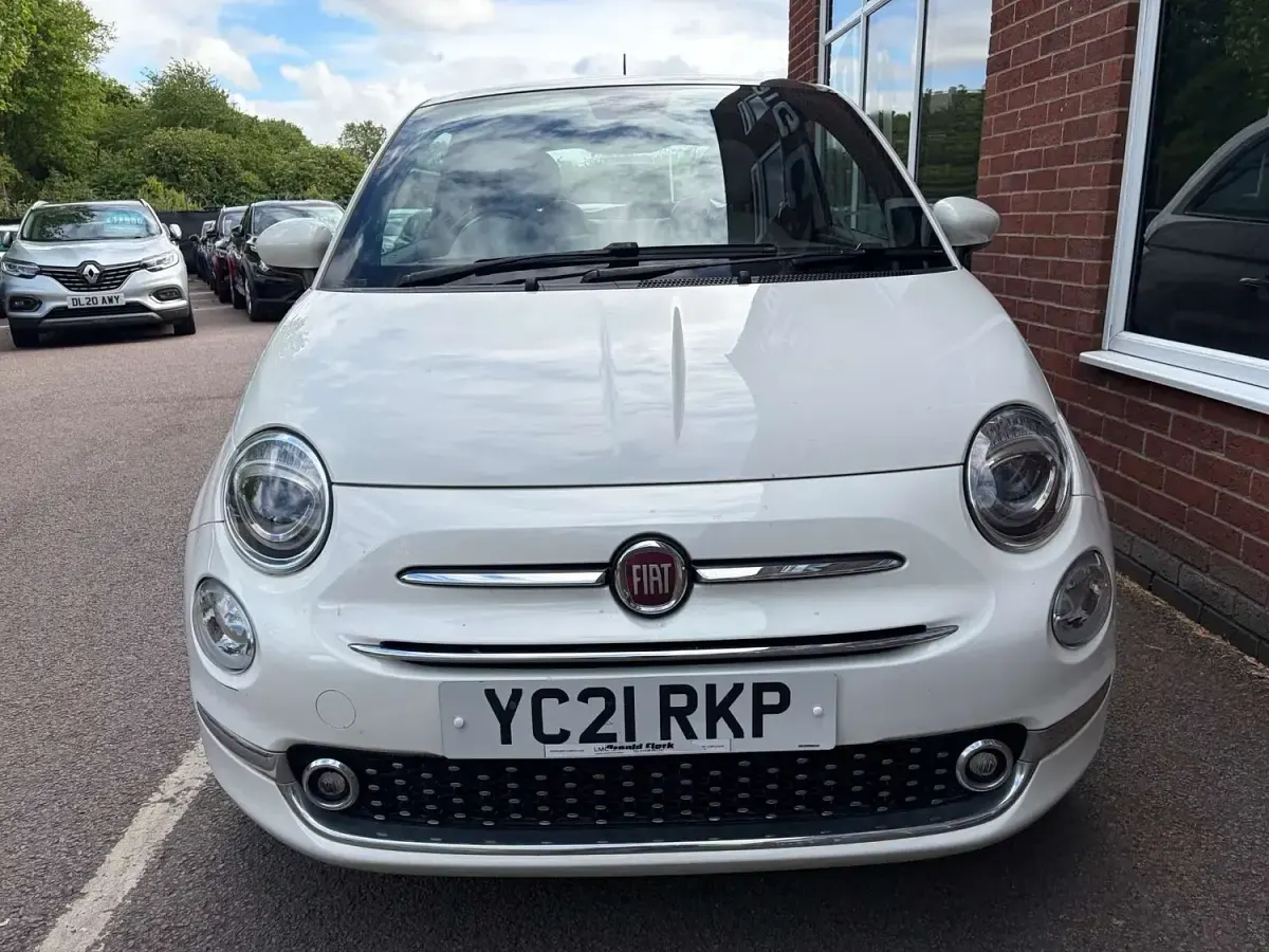 Gebraucht Fiat 500 Dolcevita 70 PS (51 kW) 2021 Weiß Kleinwagen