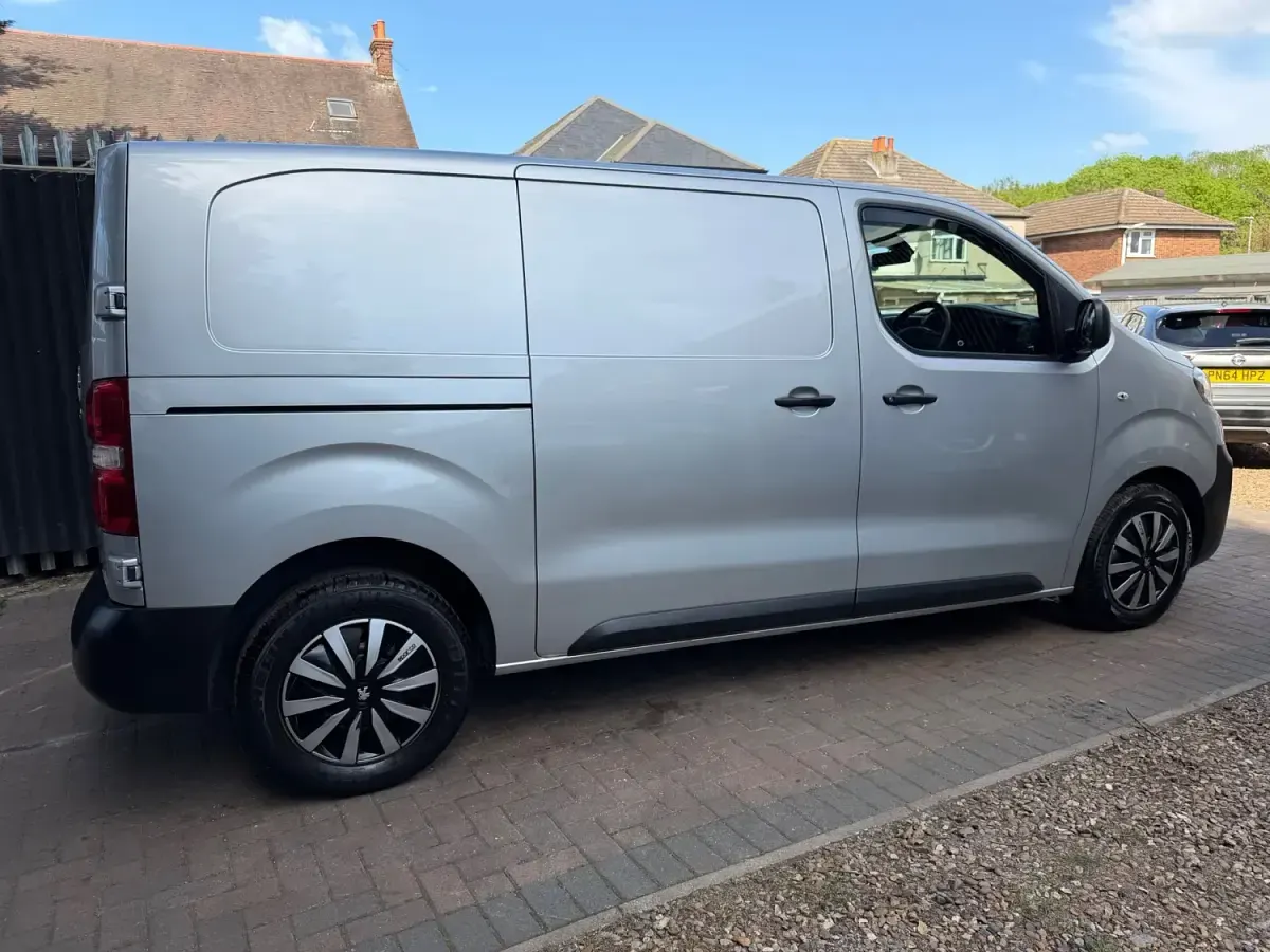 Second-hand Peugeot Expert 2018 Argintiu Van