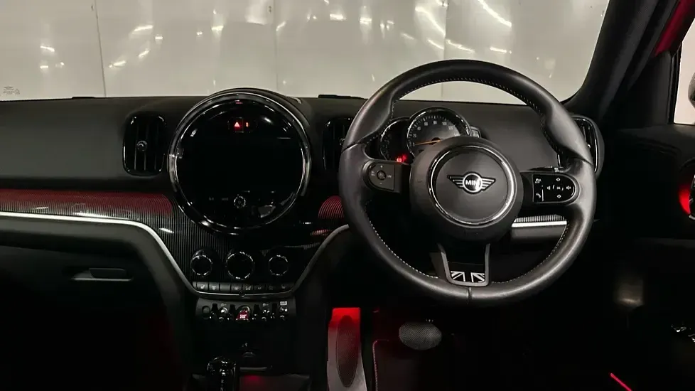 Used Mini Cooper Countryman Exclusive 134 HP (98 kW) 2022 Red SUV