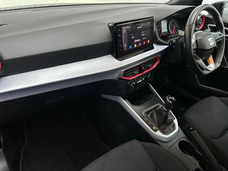 Used Seat Arona FR 110 HP (80 kW) 2022 Blue SUV