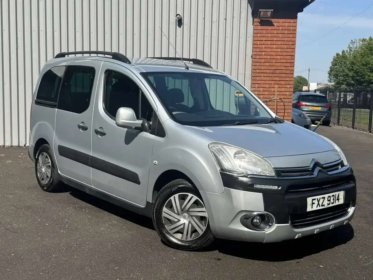 Used Citroën Berlingo XTR 92 HP (67 kW) 2014 Silver MPV