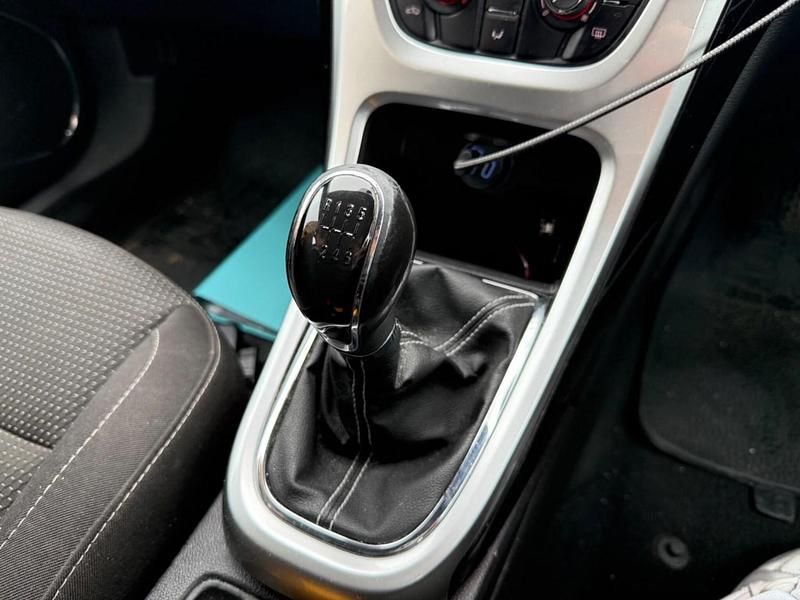 Used Vauxhall Astra SRi 2012 Blue Hatchback