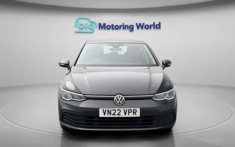 Używany VW Golf VIII Life 131 KM (96 kW) 2024 Hatchback
