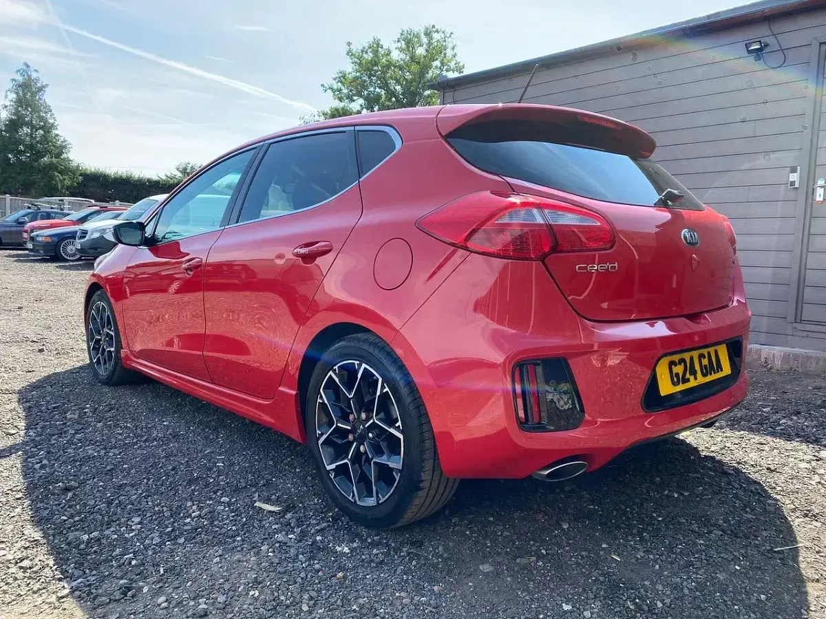 Used Kia Ceed GT-Line 136 HP (100 kW) 2016 Red Hatchback