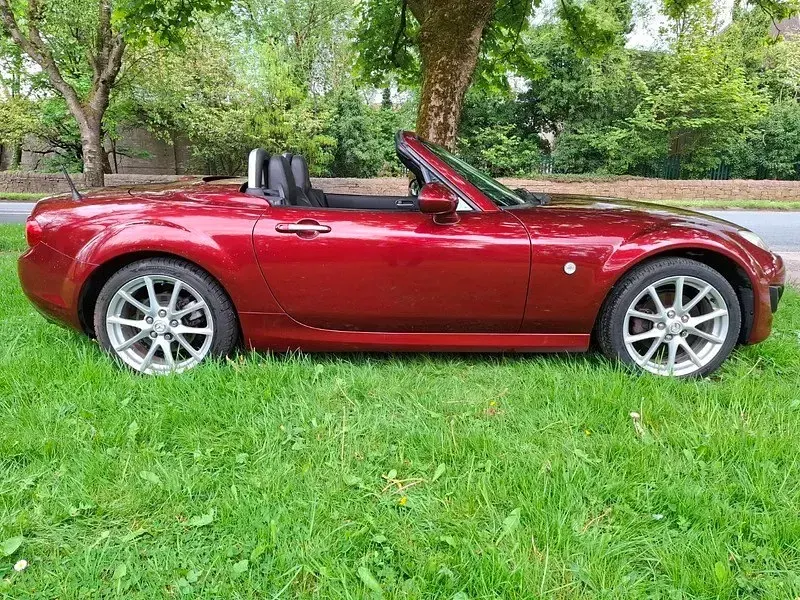 Usado Mazda MX5 Inclusive 160 HP (117 kW) 2012 Vermelho Cabrios