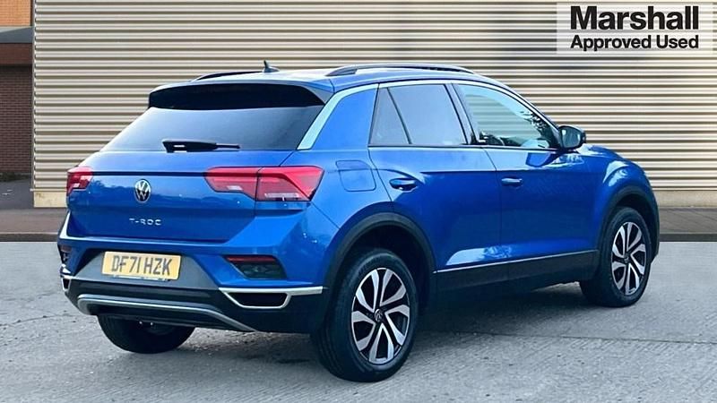 Used VW T-Roc Active 110 HP (80 kW) 2022 Blue SUV