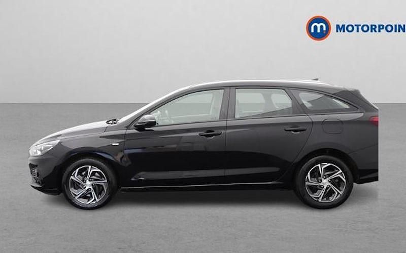 Used Hyundai i30 SE 120 HP (88 kW) 2024 Estate