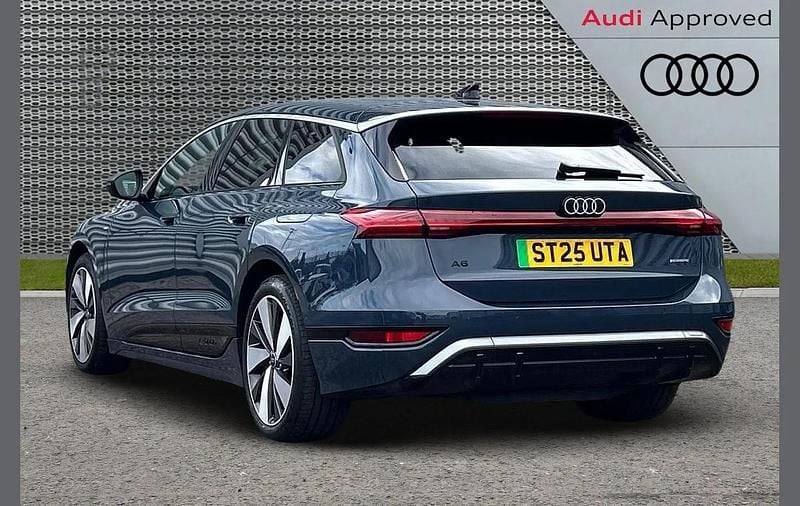 Second-hand Audi e-tron S-Line 314 kW (428 CP) 2025 Albastru SUV