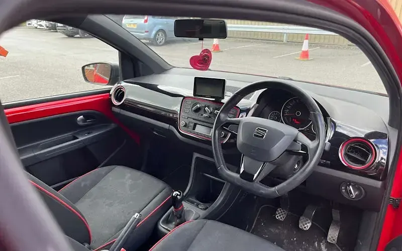 Used Seat Mii FR-Line 75 HP (55 kW) 2016 Red Hatchback