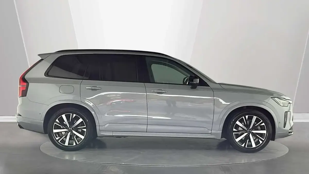 Used Volvo XC90 Plus 247 HP (181 kW) 2026 SUV