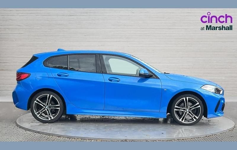 Used BMW 118 M Sport 138 HP (101 kW) 2020 Blue Hatchback