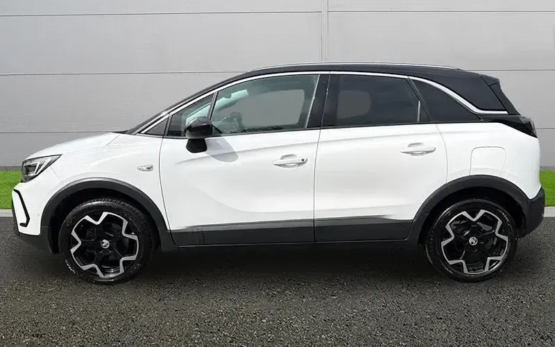 Used Vauxhall Crossland Ultimate 131 HP (96 kW) 2023 White SUV