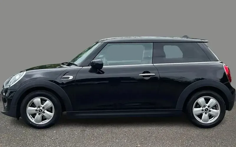 Used Mini ONE Classic 102 HP (75 kW) 2020 Black Hatchback