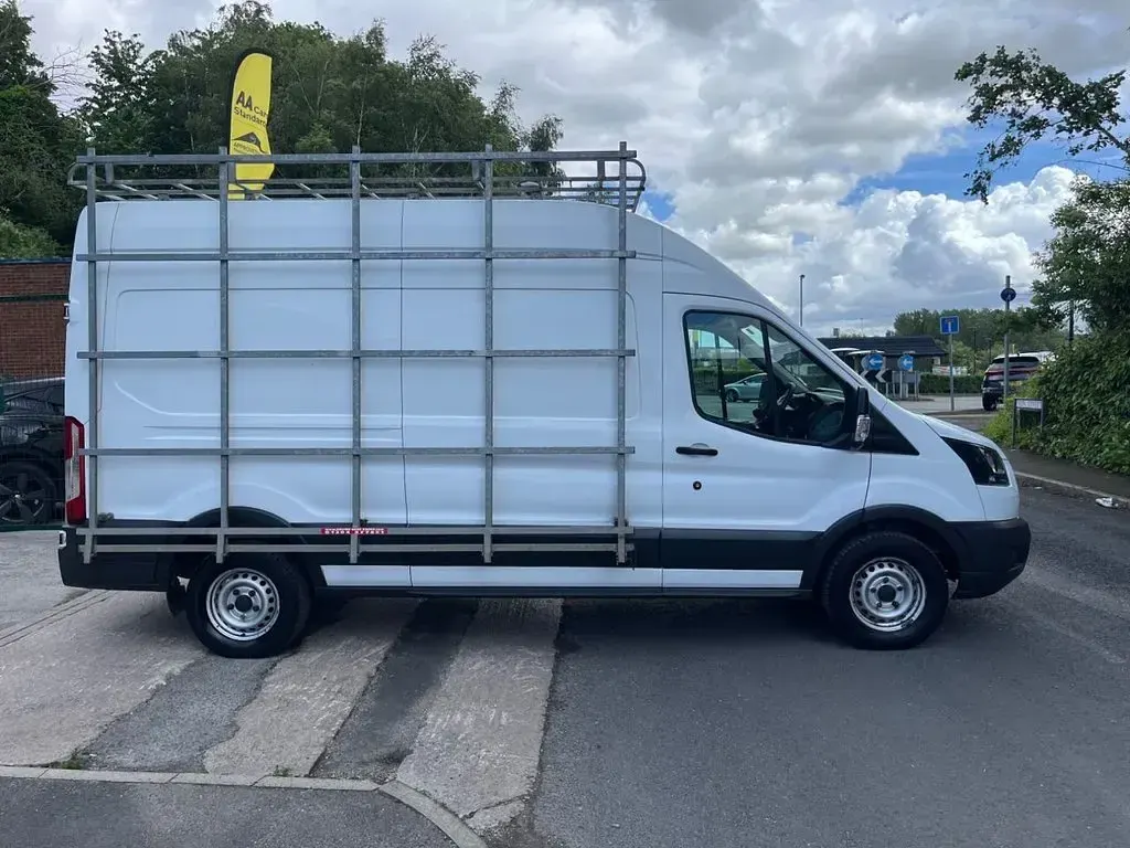 Used Ford Transit 130 HP (95 kW) 2019 White Van