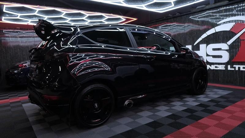 Used Ford Fiesta ST 245 HP (180 kW) 2015 Black Hatchback